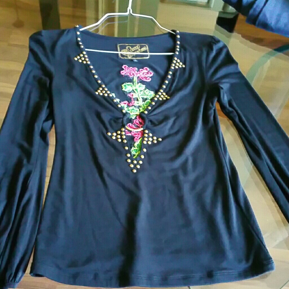 COPY - Beautiful Size Small Women's Top